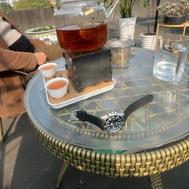 4611686018427383918 1